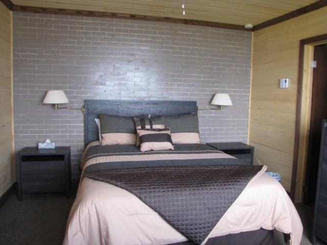 Cap-des-Rosiers Motel Du Haut Phare מראה חיצוני תמונה