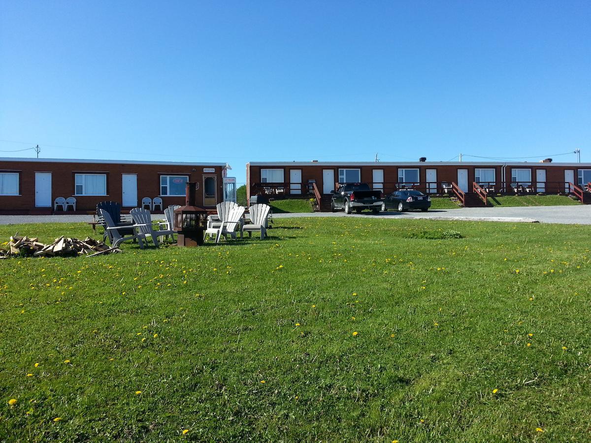 Cap-des-Rosiers Motel Du Haut Phare מראה חיצוני תמונה