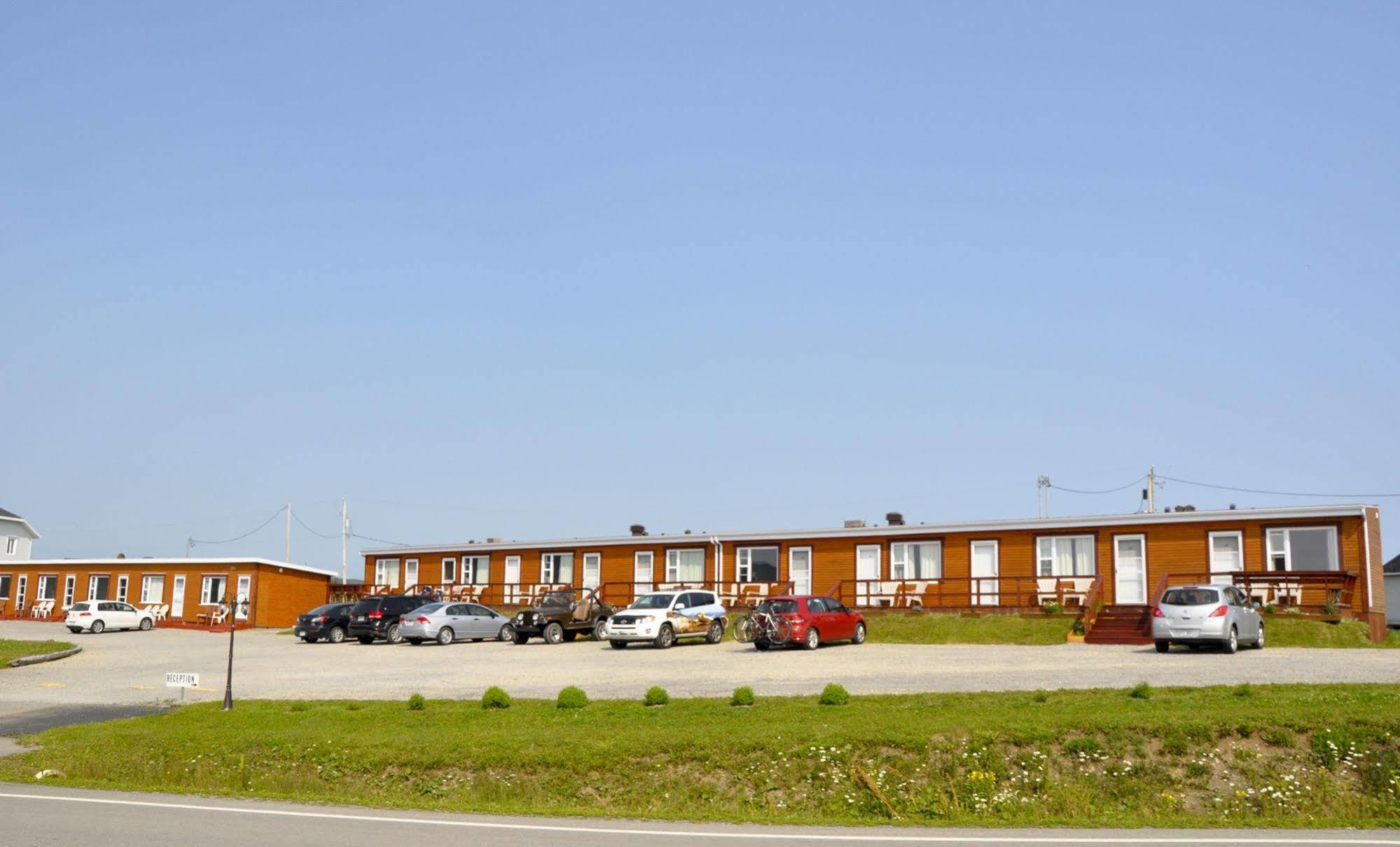 Cap-des-Rosiers Motel Du Haut Phare מראה חיצוני תמונה